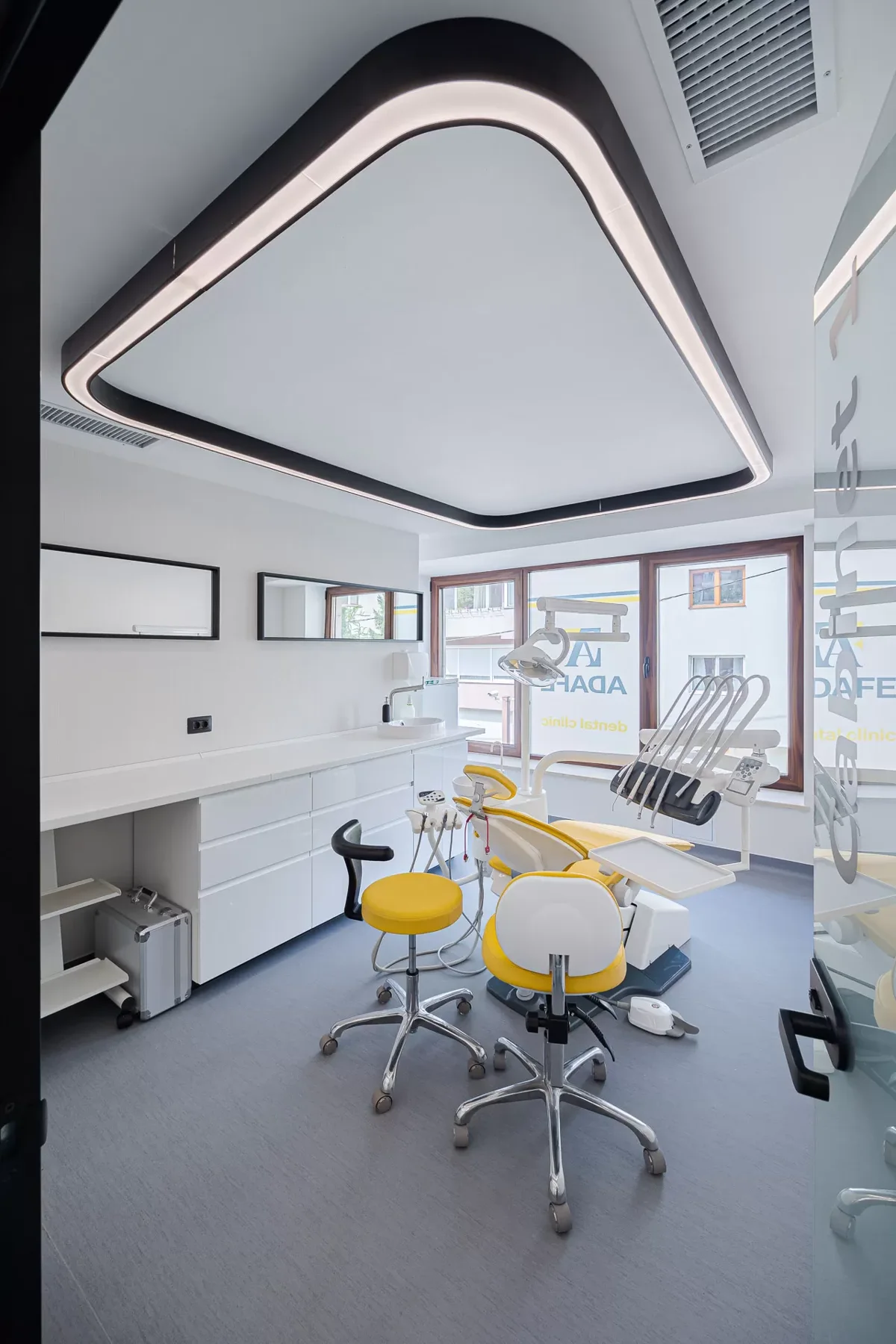 Adafe Dental Clinic — design interior MDK² Studio